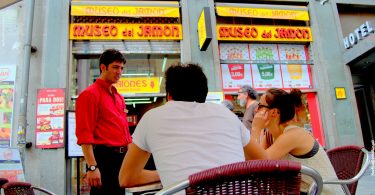 visit museo del jamon madrid