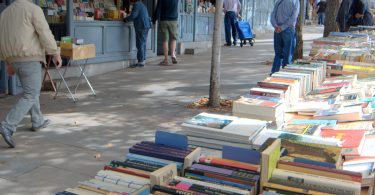 la cuesta de moyano second-hand book market