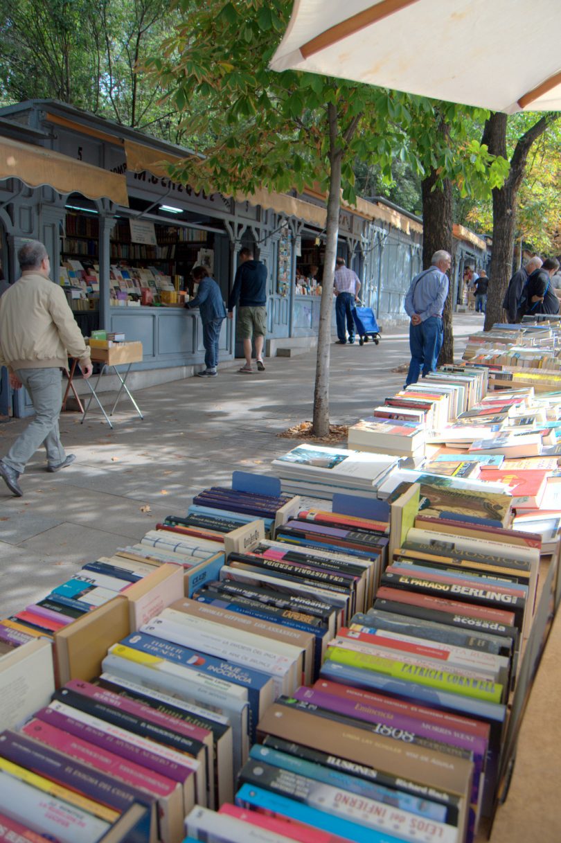 la cuesta de moyano second-hand book market