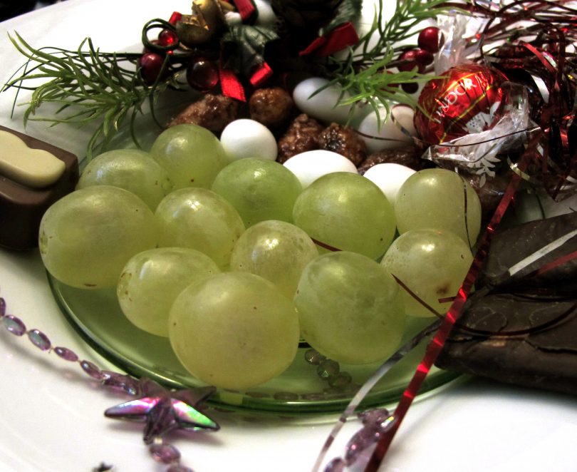 The 12 lucky grapes of New Year in Madrid