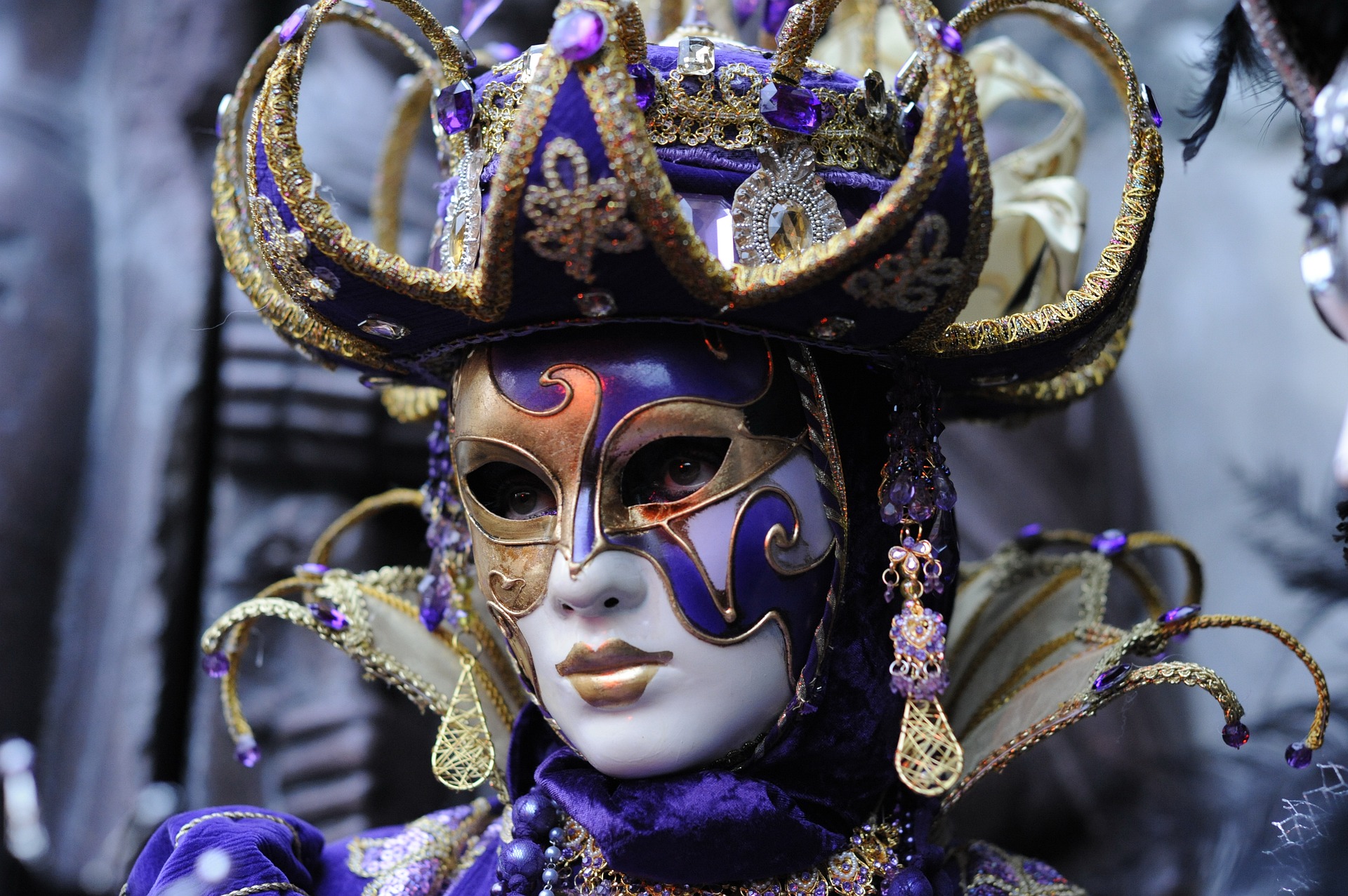 Why Are Masks Worn at Carnival in Spain?